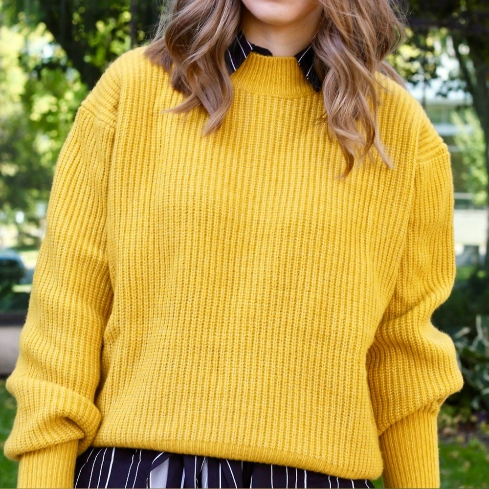 H&M mustard yellow knit sweater
